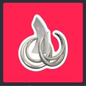 NWT FREE PEOPLE SILVER DOUBLER INTERTWINED HOOP EARRINGS NEW!